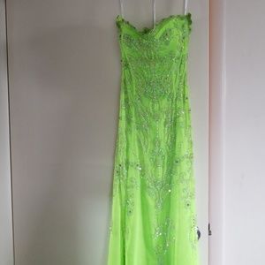 Prom gown